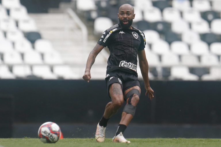 ​​​​​​​Chay elogia preparação do Botafogo para confronto com o Fluminense