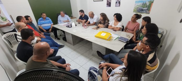 Assinado convênio com o Clube Vale do Sol para uso pelos idosos do projeto Avivar e alunos da rede municipal de ensino