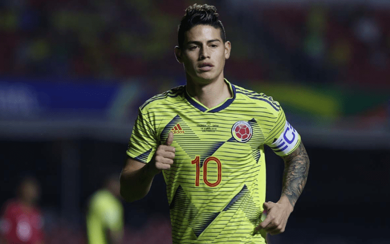 Botafogo faz proposta por meia colombiano James Rodríguez