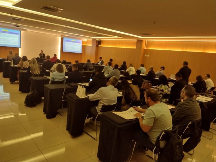 A Secretaria de Assistência Social e Setor Habitacional fazem curso de regularização fundiária urbana