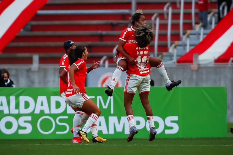 Inter empata com Flamengo, avança no Brasileirão feminino e encara o São Paulo nas semis