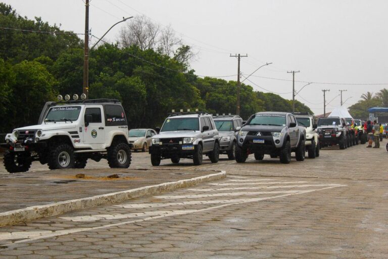 Off-Road 4×4 reúne mais de 100 jipeiros em Pontal do Ipiranga