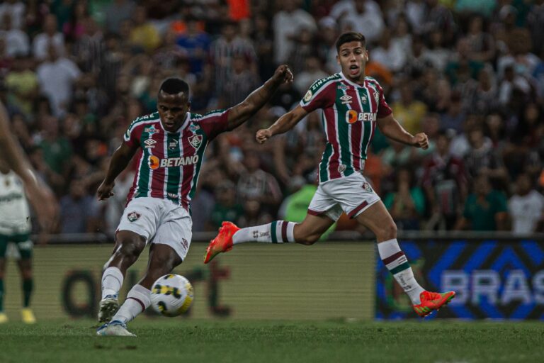 Athletico-PR x Fluminense: saiba onde assistir ao duelo direto pelo G-4 do Brasileirão