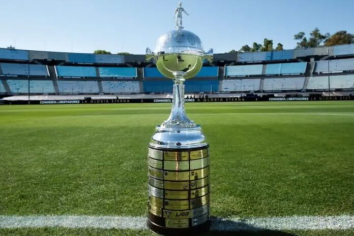 Conmebol divulga quadro de arbitragem que apitará final entre Flamengo e Athletico-PR