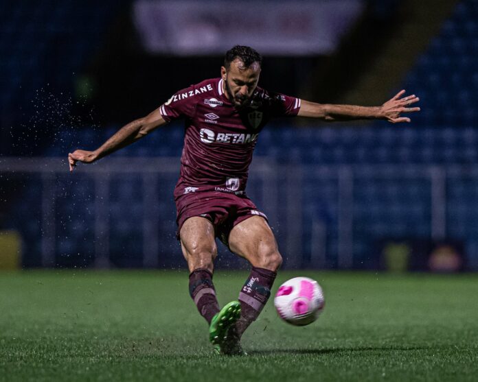 Diniz explica titularidade de Yago Felipe durante vitória do Fluminense