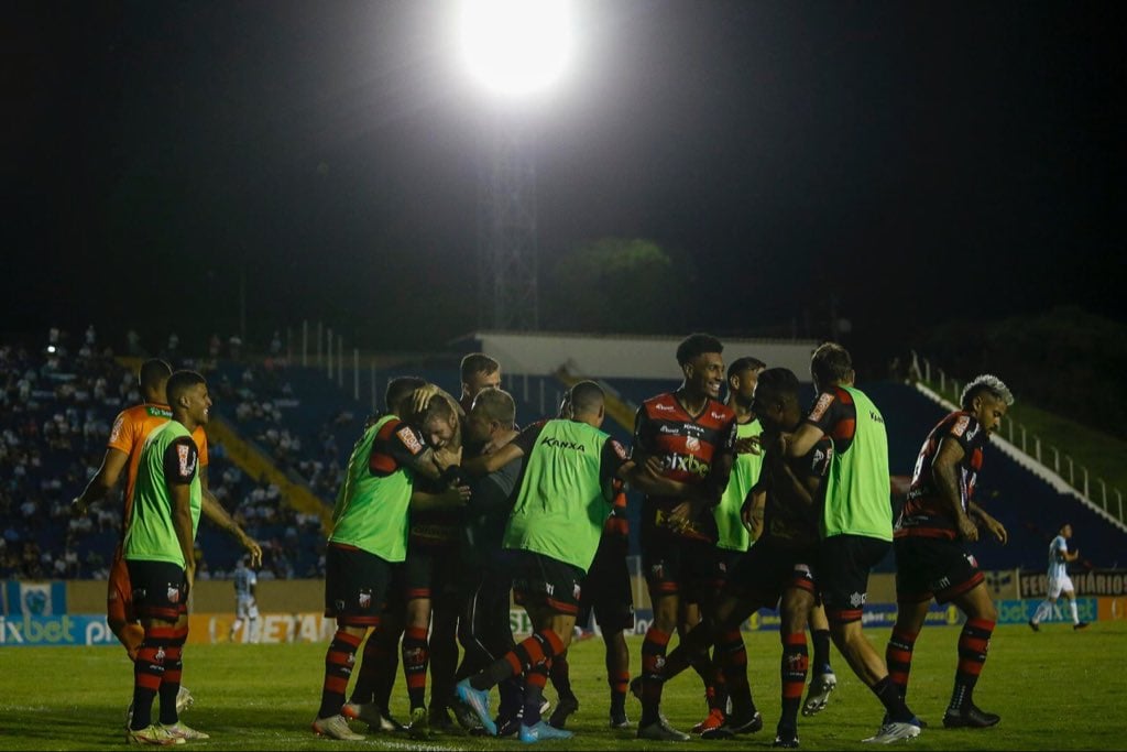Ituano vence o Londrina e decidirá acesso em casa contra o Vasco - Esportes  - R7 Futebol