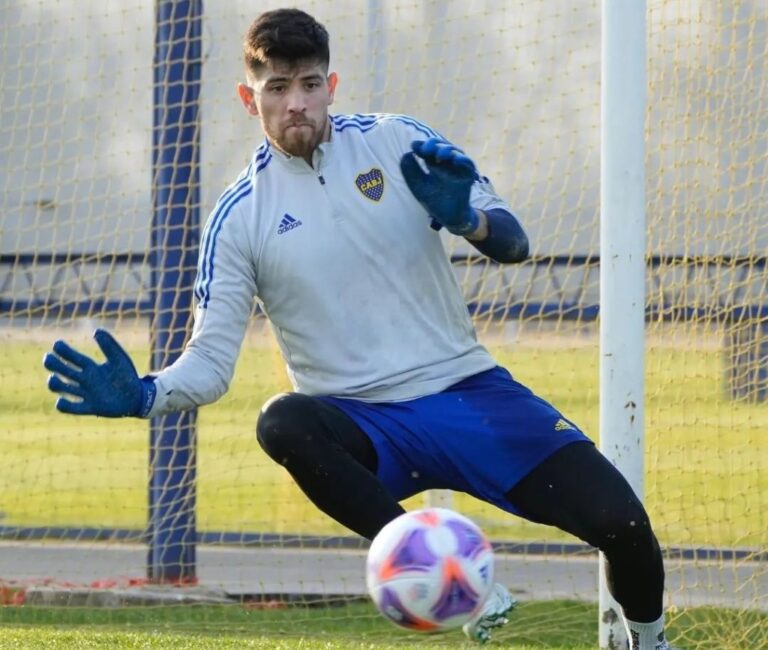 Flamengo se aproxima do goleiro Agustín Rossi, do Boca Juniors