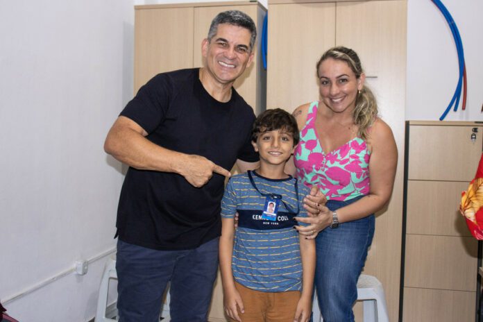 Prefeito se reúne com equipe e pais de alunos do Espaço da Educação Especial “Arthur Daré”