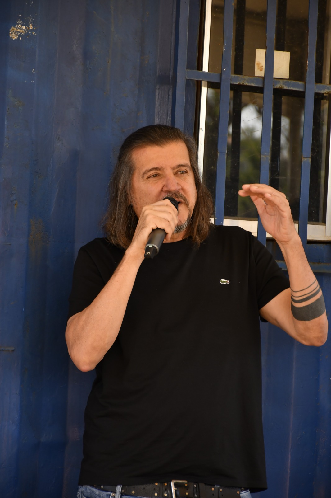 DANIEL SANTANA ASSINA ORDEM DE SERVIÇO E DÁ INÍCIO IMEDIATO ÀS OBRAS DE PAVIMENTAÇÃO REVITALIZAÇÃO DA LADEIRA DA COHAB