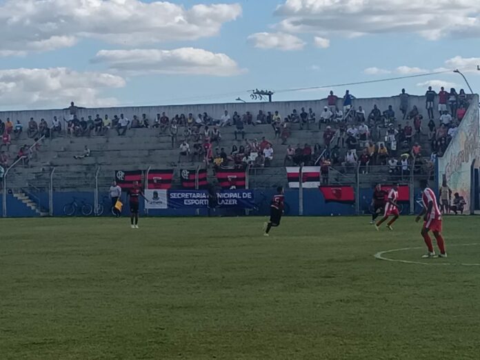 Campeonatos amadores de Linhares registram 48 gols no domingo   		