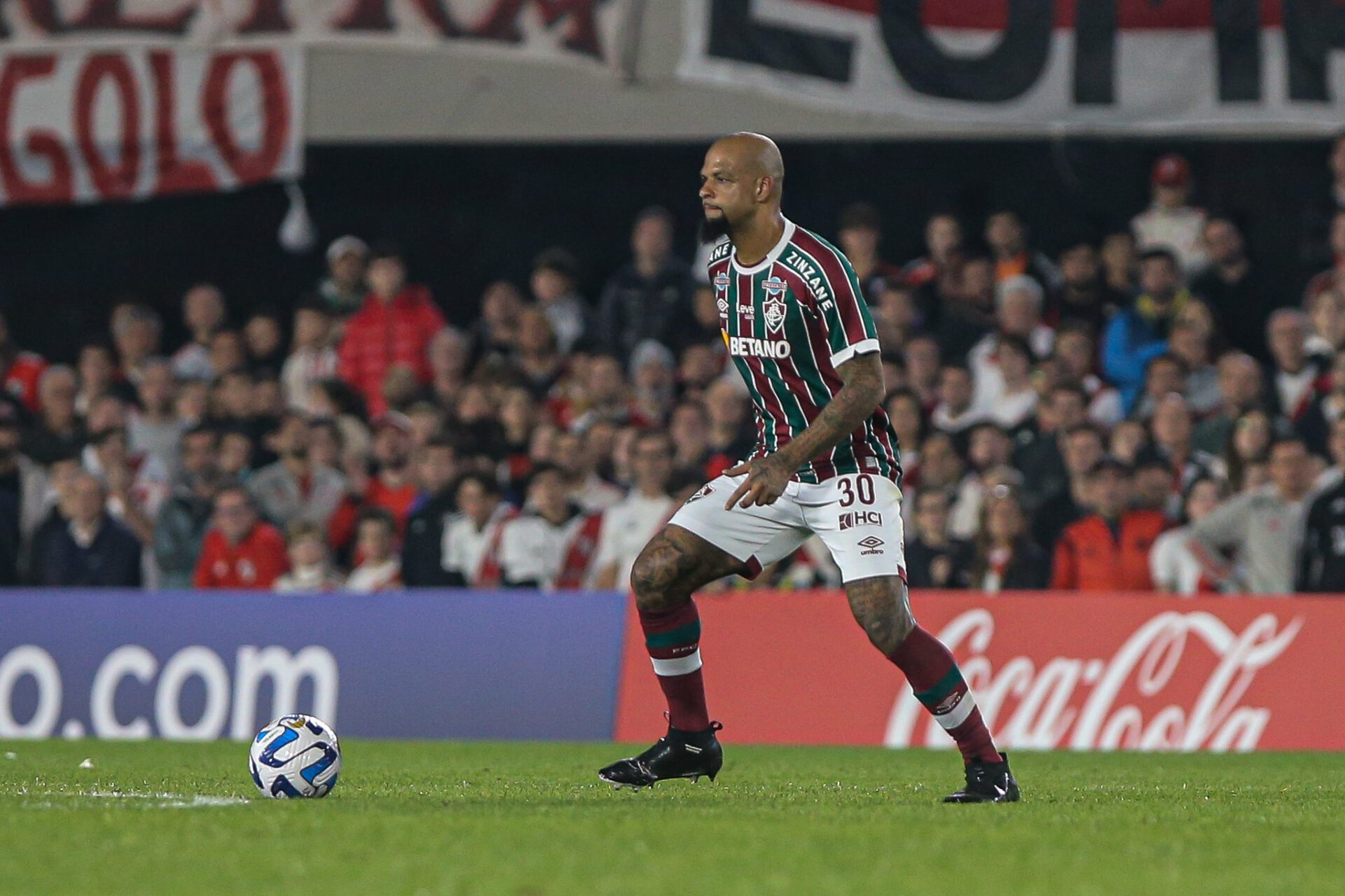 Fluminense Notícias - Felipe Melo Provoca Torcida Do River Plate Após ...