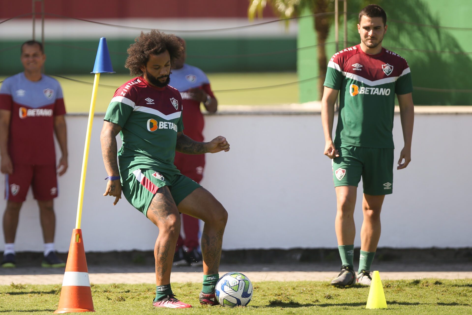 Sporting Cristal 1 x 3 Fluminense